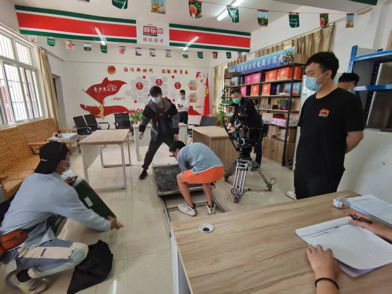 东港区广告片拍摄公司：极简主义践行者，少即是多的视觉哲学