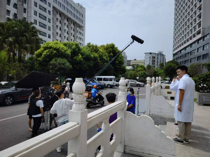 东港区广告片拍摄公司低成本实现高规格制作的诀窍